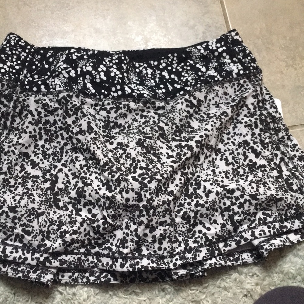 Lululemon Rival Skirt shorts underneath - Size 4